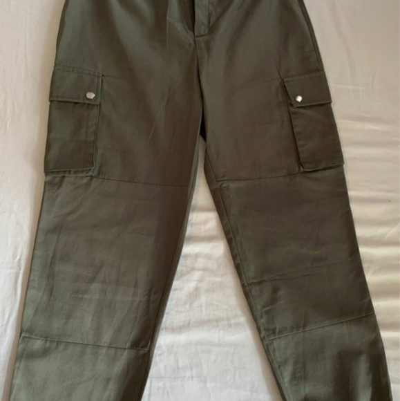 High waisted cargos - Picture 5 of 5